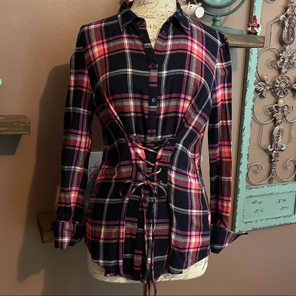✌️💜💜2/30.00 or one for original price!!! 💜💙 Express corset flannel Tunic